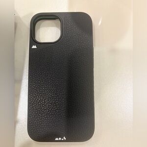 Mous-Black Protective Phone Case for iPhone 15